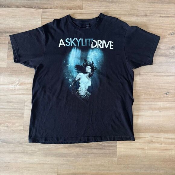A Skylit Drive Rise Album Cover Art Graphic Black Shirt Size XL Post Hardcore - Picture 1 of 4